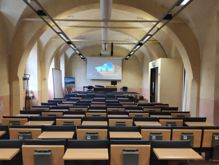 University of Insubria bridges the hybrid gap with Kramer AV